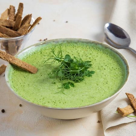فندق بريدجيز بيشكيك المظهر الخارجي الصورة