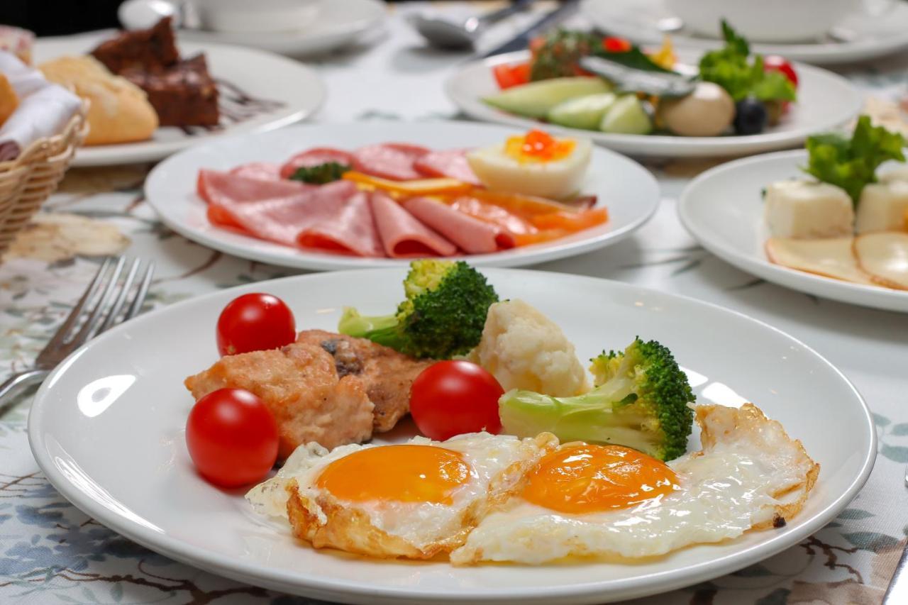 فندق بريدجيز بيشكيك المظهر الخارجي الصورة